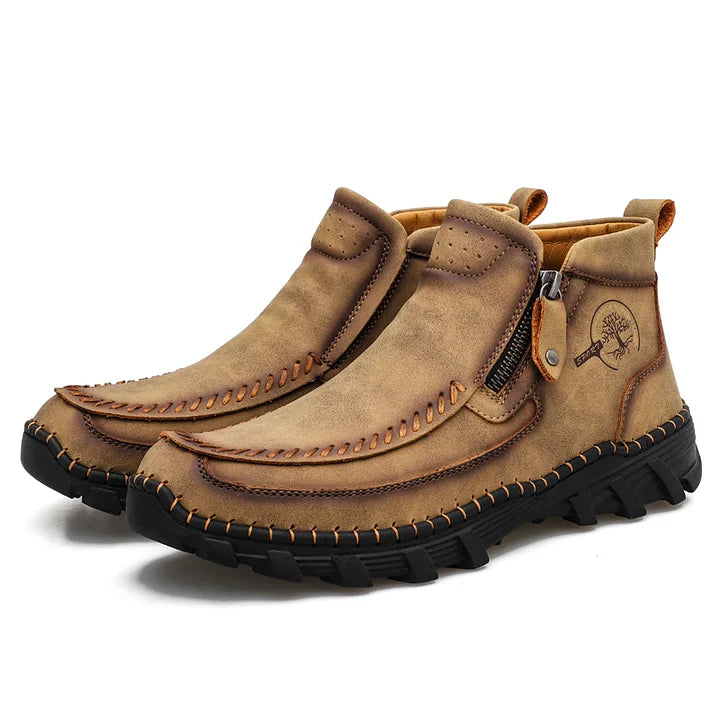 (⏰Last Day 70% OFF🔥)Men's Top-Quality Motorcycle Boots Genuine Leather Hand-Stitched Ankle Boots-Wide Toe, Waterproof, Anti-Slip, Anti-Sprain,Suitable for Work, Driving, Hiking