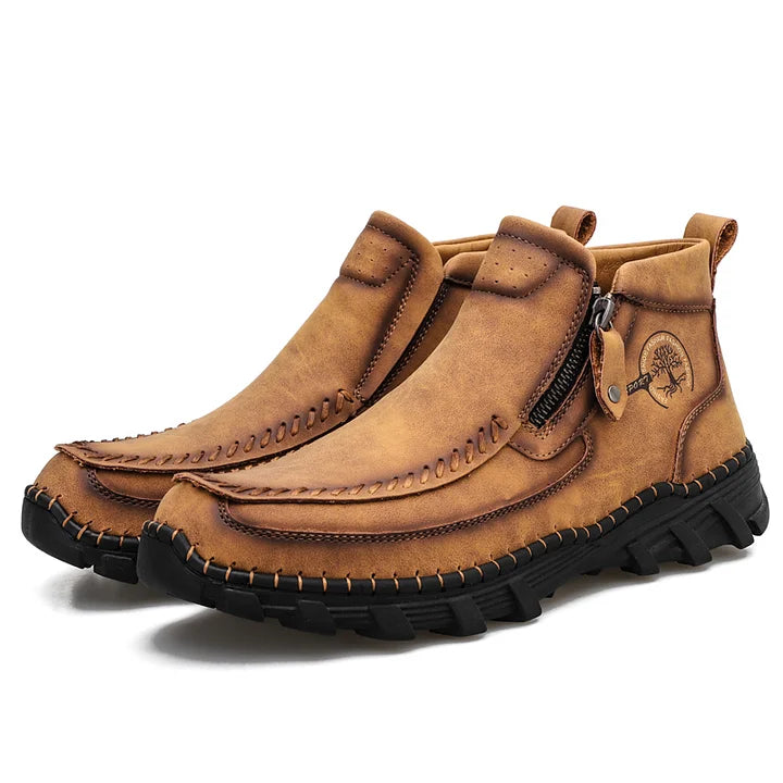 (⏰Last Day 70% OFF🔥)Men's Top-Quality Motorcycle Boots Genuine Leather Hand-Stitched Ankle Boots-Wide Toe, Waterproof, Anti-Slip, Anti-Sprain,Suitable for Work, Driving, Hiking