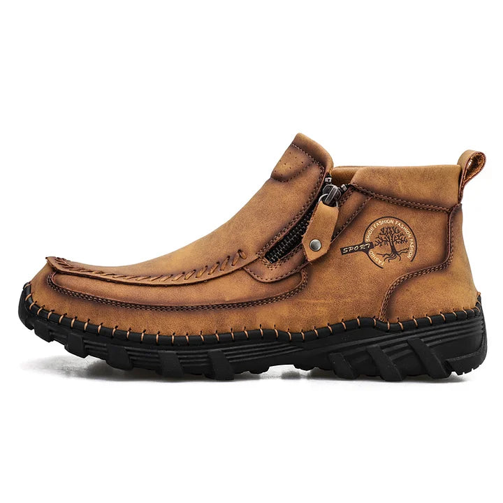 (⏰Last Day 70% OFF🔥)Men's Top-Quality Motorcycle Boots Genuine Leather Hand-Stitched Ankle Boots-Wide Toe, Waterproof, Anti-Slip, Anti-Sprain,Suitable for Work, Driving, Hiking