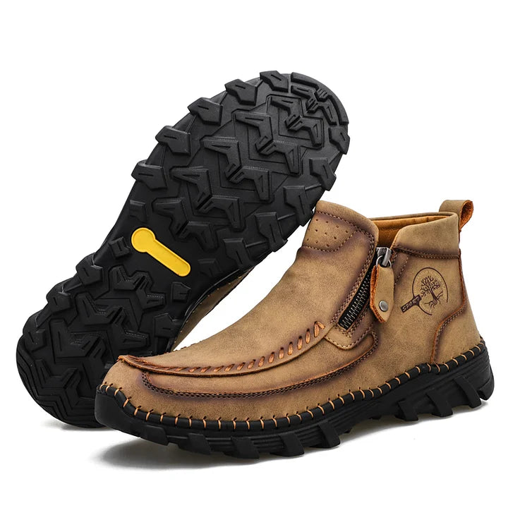 (⏰Last Day 70% OFF🔥)Men's Top-Quality Motorcycle Boots Genuine Leather Hand-Stitched Ankle Boots-Wide Toe, Waterproof, Anti-Slip, Anti-Sprain,Suitable for Work, Driving, Hiking